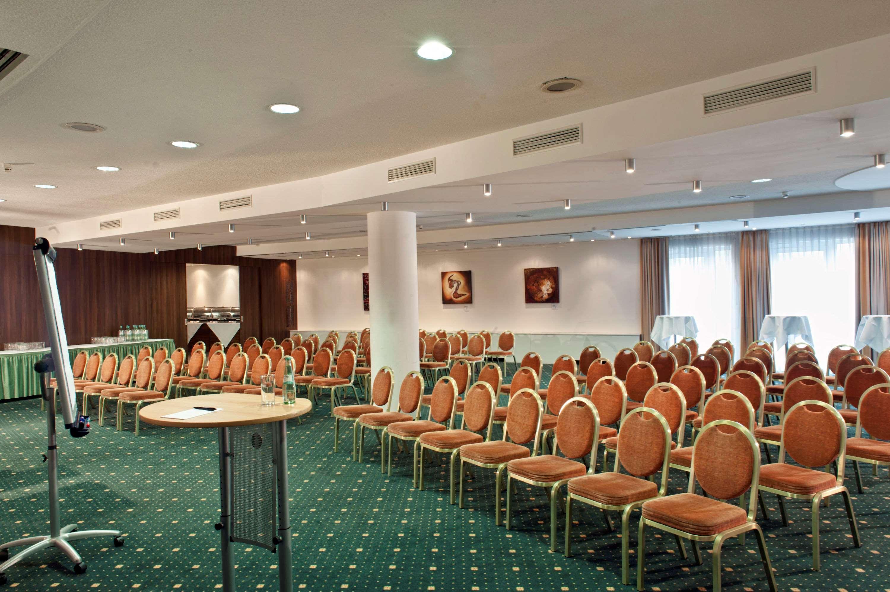 Ramada By Wyndham Dresden Hotel Luaran gambar