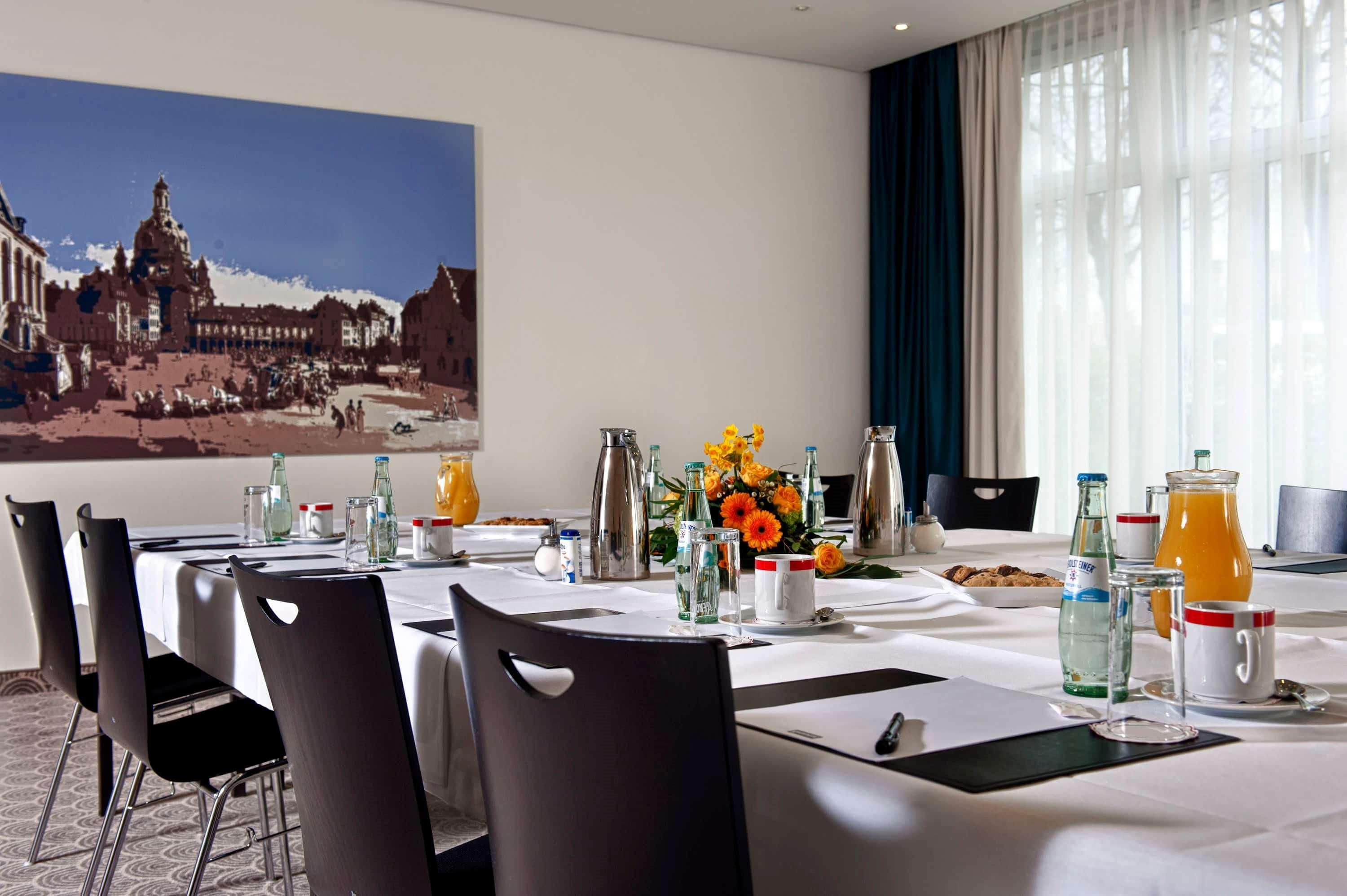 Ramada By Wyndham Dresden Hotel Luaran gambar
