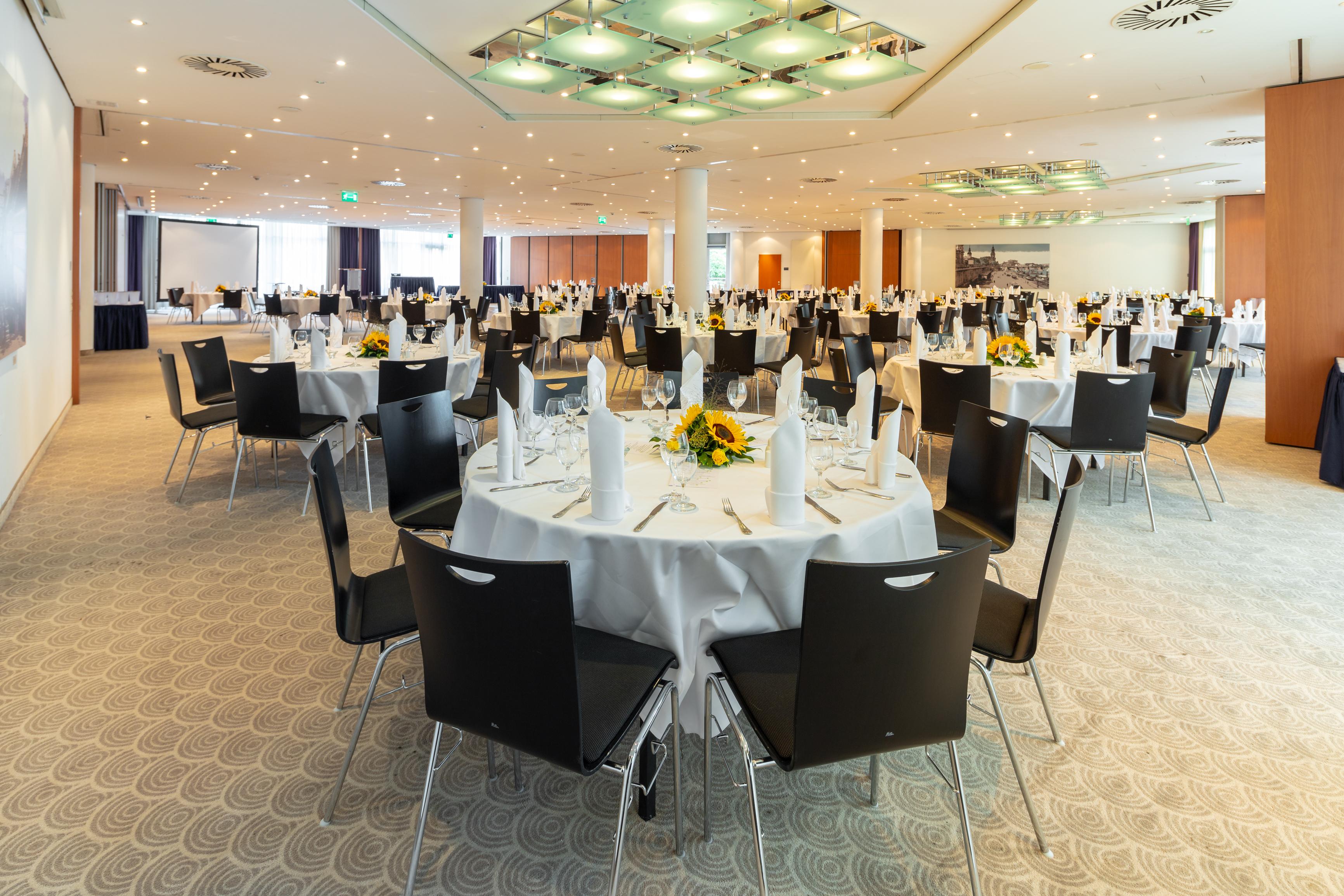 Ramada By Wyndham Dresden Hotel Luaran gambar