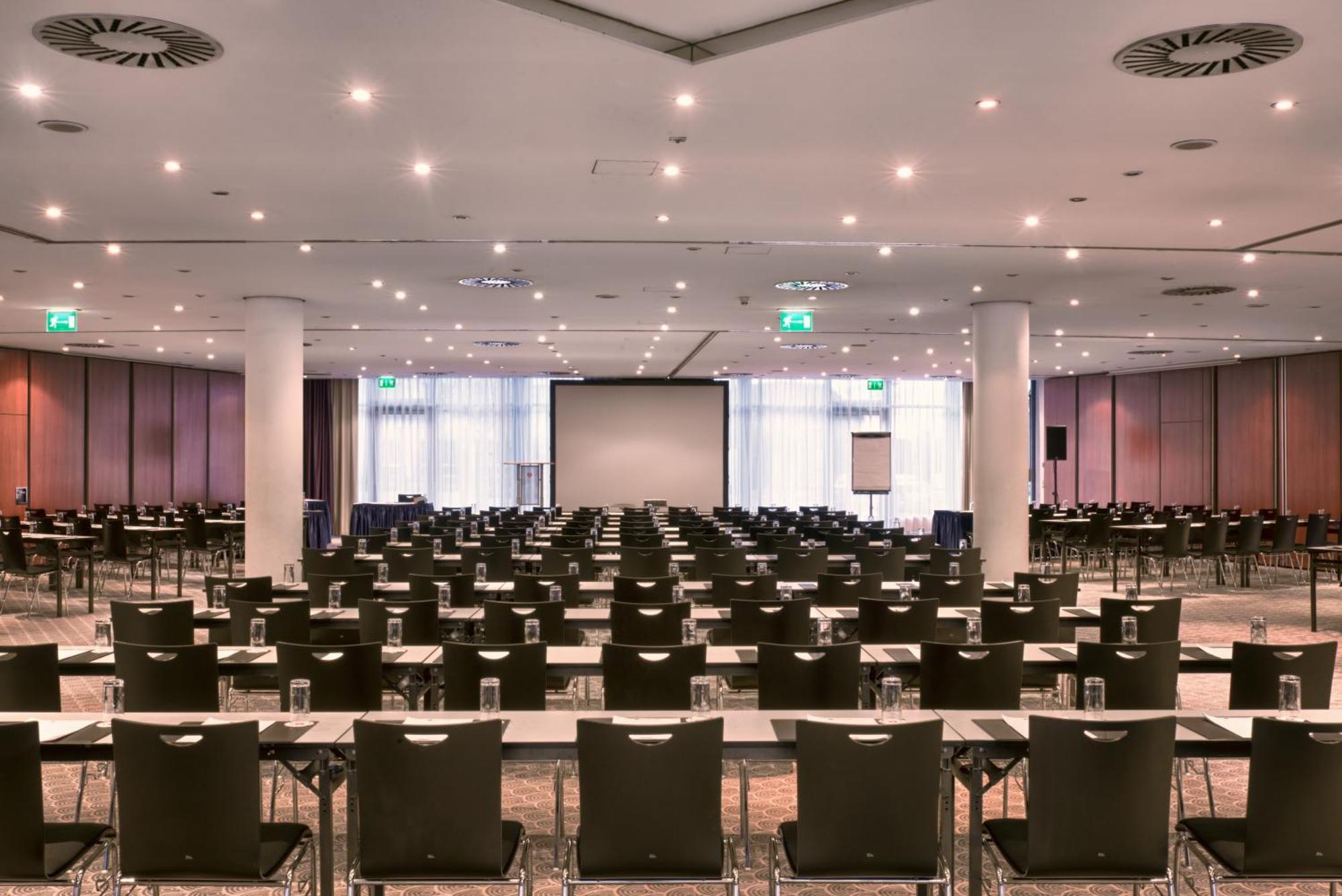 Ramada By Wyndham Dresden Hotel Luaran gambar